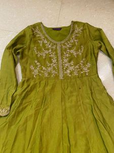 Designer Green Embroidered Kurta Set (3piece)