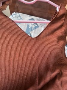 brown top