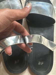 Stylish Silver Prismatic Strap Flat Sandals