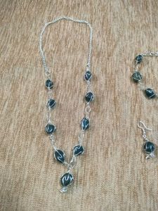 Elegant Beaded Necklace, Bracelet &amp; Earring Set