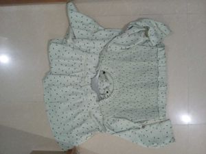 Girl 's Top