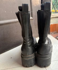 H&amp;M Chunky Platform Chelsea Boots