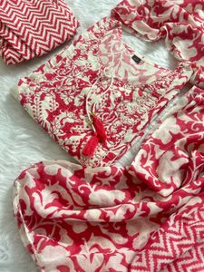 Elegant Red &amp; White Kurta Set