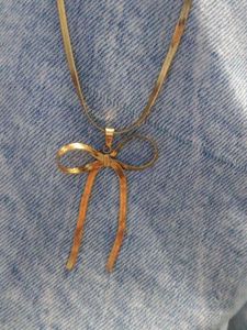 Elegant Bow Necklace
