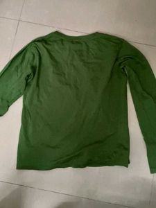 casual green t shirt
