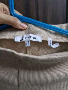 Ribbed High-Rise Pants with Elasticated Waist