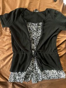 Chic Black Cardigan with Leopard Print