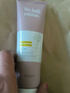 Oriflame Smoothing Body Scrub