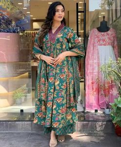 Elegant Floral Print Kurta Set size- Midium