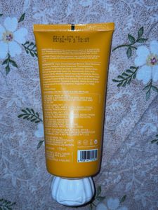 Dot &amp; Key Vitamin C+E Gel Face Wash