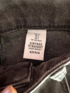 H&amp;M Vintage Straight High Waist Denim