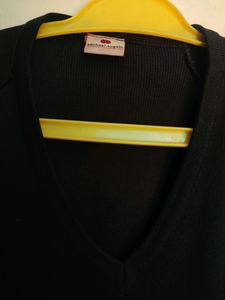 Men Black Color Sweater Available In Good Conditio