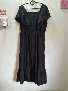 Deebaco Chic Black Tiered Maxi Dress