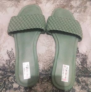 New Olive Green Flats🆕