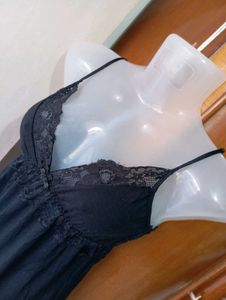 Elegant Black Lace Trim Nightgown