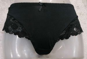 Elegant Black Lace Trim Briefs 🖤