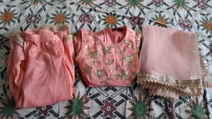 🆕️ Peach Kurta Set with Dupatta