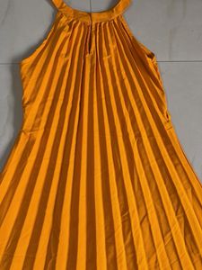Flowy Pleated Halter Neck Dress