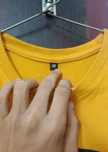 Levi's Yellow Graphic Tee