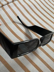 Chic Black Sunglasses