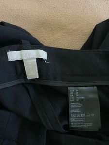 H&amp;M Classic Black Ankle length Pleated Trousers
