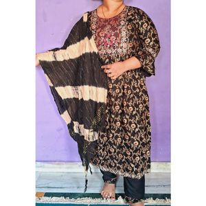 Black Nayra Cut Kurti Set With Pant And Dupatta