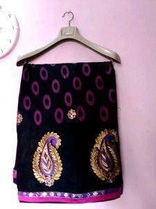 Black Saree with Paisley & Circular Motifs✨
