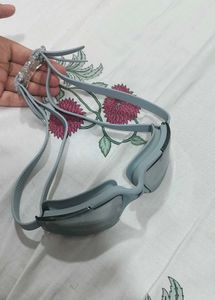 Swimming Goggles with Mirrored Anti-Glar