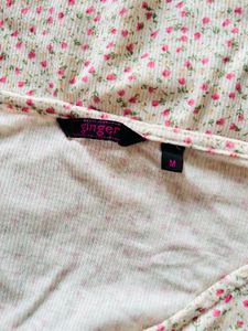 Cute Floral V-Neck Top || Brand: Ginger