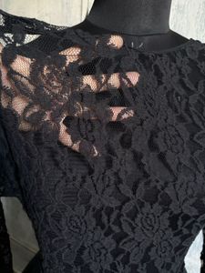 Chic Black Lace &amp; Pleated Dress