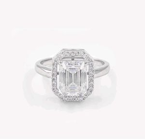 Sparkling Square Cut Ring