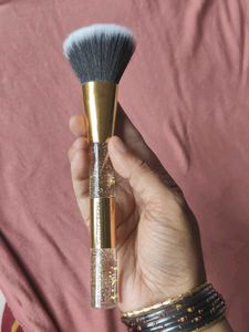 Brand New Faces Canada Makeup Brush Set