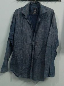 Men's Blue Patterned Button-Up Shirt