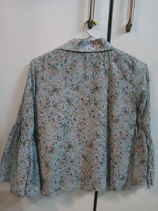Floral Ruffle Sleeve Blouse