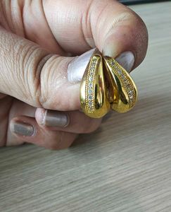 Elegant Gold & Crystal Hoop Earrings