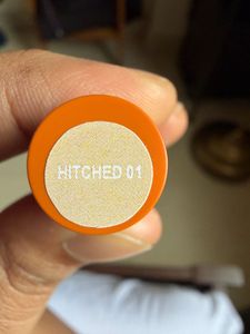 Face It Concealer Stix – HITCHED 01 / Fair Neutral