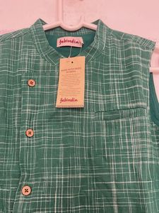 Green Sleeveless Ethnic Kurta