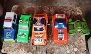 Vintage Wind-up Toy Cars & Binoculars Set