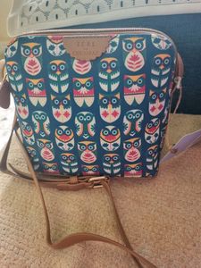 50% Off Chumbak Sling Bag With Tag