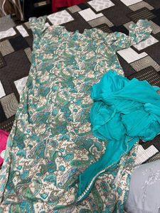 Beautiful Paisley Print Kurta Set
