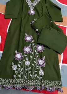 Elegant Olive Green Kurta Set with Embroidery