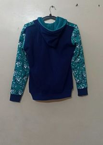 Stylish Women's Hooded Sweatshirt