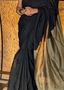 Elegant Black Saree with Textured Border
