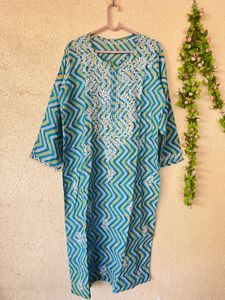 Embroidered Chevron Print Kurta