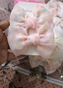 Polka Dot hair clip 😻