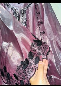 beautiful Pakistani Kurta Set only genuine buyer