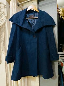 dark  blue  blezer