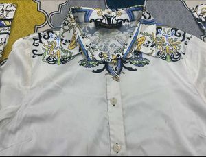 Elegant White Printed stain top