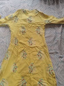 Elegant Yellow Kurta with Floral Print