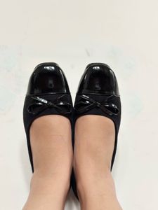 Classic Black Bow Ballet Flats